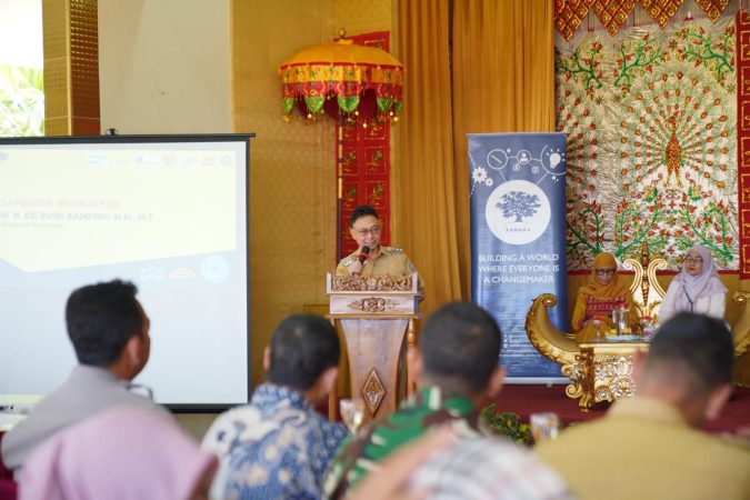 Wali Kota Pontianak Edi Rusdi Kamtono saat membuka pelatihan penggerak kawasan Yuka untuk pengembangan kampung kreatif berbasis potensi lokal